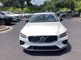 Certified 2022 Volvo S60 B5 Momentum w/ Premium Package image 3
