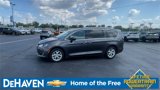 Used 2020 Chrysler Pacifica Touring-L w/ Tire & Wheel Group image 5