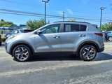 Used 2022 Kia Sportage EX image 4