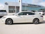 New 2025 Lexus ES 300h w/ Premium Package image 3