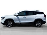 Used 2022 GMC Terrain SLT w/ Infotainment Package II image 2