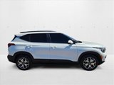 Used 2021 Kia Seltos EX image 4