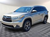 Used 2016 Toyota Highlander XLE image 3