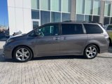 Used 2014 Toyota Sienna SE image 2