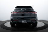 Certified 2024 Porsche Macan image 4