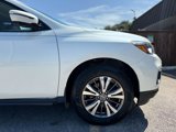 Used 2017 Nissan Pathfinder SL w/ SL Premium Package image 5