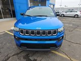 Used 2024 Jeep Compass Latitude image 2