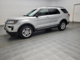 Used 2018 Ford Explorer XLT w/ Equipment Group 201A image 2