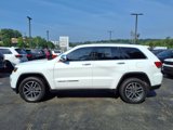Used 2019 Jeep Grand Cherokee Limited w/ Luxury Group II image 2