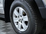 Used 2007 Ford Explorer XLT image 2