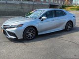 Used 2022 Toyota Camry SE image 3