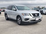Used 2019 Nissan Pathfinder SV image 3