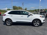 Used 2024 Ford Edge SEL w/ Convenience Package image 2