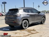 Used 2018 Jeep Compass Sport image 2