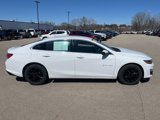 Used 2020 Chevrolet Malibu LT image 2