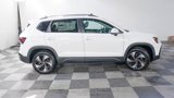New 2025 Volkswagen Taos SE image 5