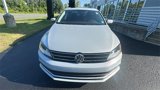 Used 2017 Volkswagen Jetta SE image 3