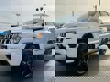 Used 2017 Jeep Grand Cherokee Laredo image 2