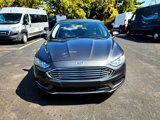 Used 2017 Ford Fusion SE w/ Fusion SE Technology Package image 2