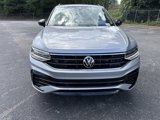 Used 2023 Volkswagen Tiguan SE R-Line image 2