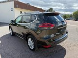Used 2017 Nissan Rogue SV image 5