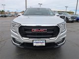 Used 2022 GMC Terrain SLE w/ LPO, Cargo Package image 3