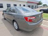 Used 2014 Toyota Camry LE image 4