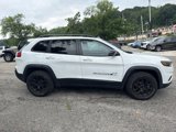 Used 2022 Jeep Cherokee Latitude w/ Sun & Sound Group image 2