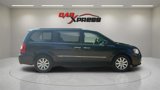 Used 2016 Chrysler Town & Country Touring w/ Driver Convenience Group image 6