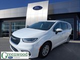 Used 2023 Chrysler Pacifica Touring-L image 3