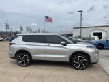 Used 2022 Mitsubishi Outlander SE image 3