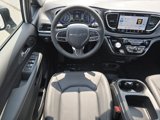 New 2026 Chrysler Pacifica Select image 3