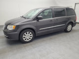 Used 2015 Chrysler Town & Country Touring image 3