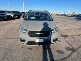 Used 2022 Chrysler Pacifica Touring-L image 2