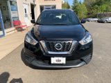 Used 2019 Nissan Kicks SV image 2