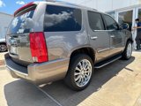 Used 2011 Cadillac Escalade 2WD image 3