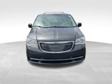 Used 2016 Chrysler Town & Country Touring image 2