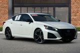 Used 2023 Nissan Altima 2.5 SR image 2