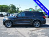 Used 2022 Ford Explorer XLT w/ Equipment Group 202A image 3