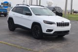 Used 2023 Jeep Cherokee Altitude Lux image 2