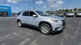 Used 2019 Chevrolet Traverse LT image 2