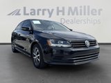 Used 2017 Volkswagen Jetta SE image 2