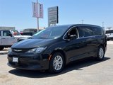 Used 2022 Chrysler Voyager LX image 4