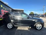 Used 2017 Land Rover Discovery SE image 6