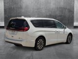 Used 2021 Chrysler Pacifica Touring-L image 4