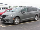 Used 2021 Chrysler Pacifica Touring-L image 3