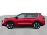 Used 2024 Mitsubishi Outlander SE Black Edition image 5