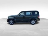 Used 2010 Jeep Liberty Sport image 2