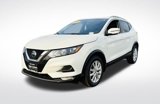 Used 2021 Nissan Rogue Sport SV image 2