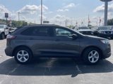 Used 2020 Ford Edge SE image 2